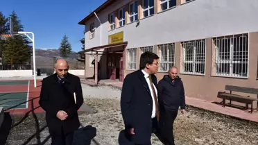 Tokat'ın Yeşilyurt Kaymakamı Okullardaki Çalışmaları İnceledi
