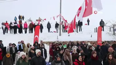 Zigana Dağı'nda Kış Gençlik ve Spor Şenliği'nde renkli görüntüler oluştu
