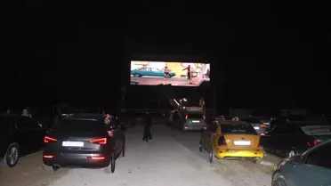 Kırıkkale'de açık havada 'arabalı sinema' etkinliği düzenlendi