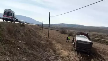 Kırıkkale'de Kontrolden Çıkan Tır Tarlaya Devrildi, Sürücü Yara Almadan Kurtuldu
