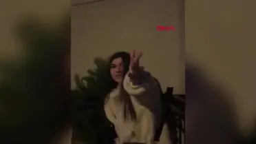 Üsküdar'da Taksimetre Ücretini Ödemeyen Kadın Yolcu Şoföre Tekme Attı