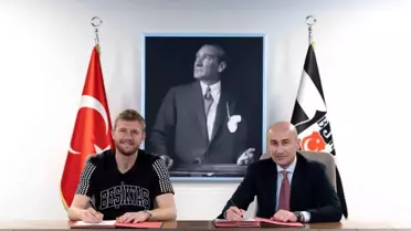 Beşiktaş, Nottingham Forest'tan Joe Worrall'ı kiralık olarak kadrosuna kattı