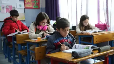 Konya, Afyonkarahisar, Karaman ve Aksaray'da Yarıyıl Tatilinin Ardından Okullar Açıldı
