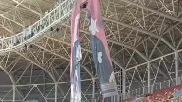 Malatya Stadyumu'ndaki Atatürk'ün yırtık posteri tepki çekti