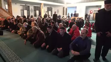 Elazığ'da depremde hayatını kaybedenler için Mevlid-i Şerif okundu
