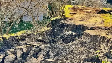 Düzce'de Toprak Kayması Sonucu 5 Ev Boşaltıldı