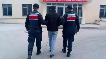 Afyonkarahisar'da aranan 2 şahıs jandarma tarafından yakalandı