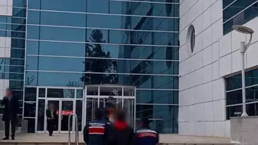 Adıyaman İl Jandarma Komutanlığı, kasten adam öldürme suçundan aranan şahsı yakaladı