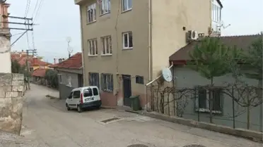 Üvey babasını bıçaklayarak öldüren genç tutuklandı