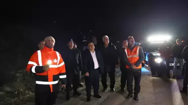 Artvin-Hopa Kara Yolunda Heyelan ve Kaya Düşmesi
