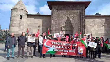 Erzurum'da sağlık çalışanları İsrail'in saldırılarını protesto etti
