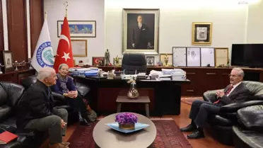 Ekonomist-yazar Prof. Dr. Kenan Mortan, Eskişehir Büyükşehir Belediye Başkanı Yılmaz Büyükerşen'i ziyaret etti