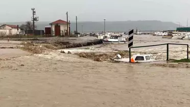 Çanakkale'de Kuvvetli Sağanak Yağış: Kepez Çayı Taştı