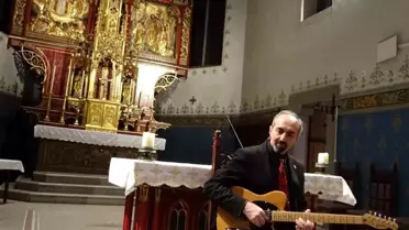 İsviçre'de Aşık Veysel'in türküsü deprem anısına seslendirildi