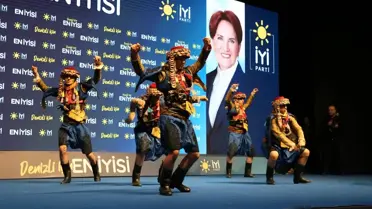 İYİ Parti, Denizli'de belediye başkan adaylarını tanıttı