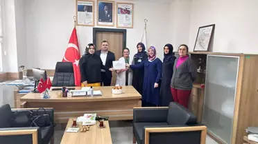 Tokat'ın Niksar ilçesinde çıkan yangında samanlık kullanılamaz hale geldi