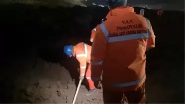 MSB, Erzincan'da meydana gelen toprak kayması alanında kurtarma çalışmasına destek sağlıyor