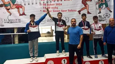 Kütahya Belediyespor Kulübü Grekoromen Güreş Müsabakalarında Gümüş Madalya Kazandı