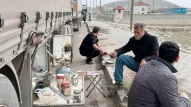 Gürbulak Sınır Kapısı'nda TIR Kuyruğu Uzuyor