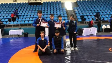 Kütahya Belediyespor Kulübü Grekoromen Güreşçileri Gümüş Madalya Kazandı