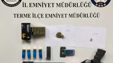 Terme'de yapılan operasyonda silah ve uyuşturucu ele geçirildi