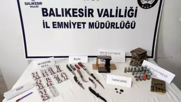 Balıkesir'de Narkotik Şube Operasyonu: 121 Adet Sentetik Ecza ve Silah Ele Geçirildi