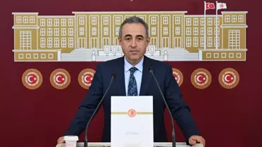 DEVA Partisi Milletvekili İrfan Karatutlu, Kahramanmaraş'taki depremzedelere adil konut yapılmasını istedi