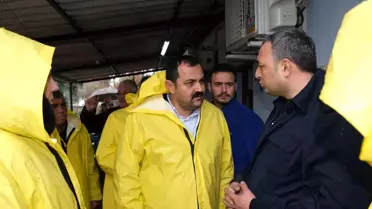 Cumhur İttifakı Kepez Belediye Başkan Adayı Rıza Sümer, sel felaketinden etkilenen Kepez sakinlerine geçmiş olsun ziyaretinde bulundu