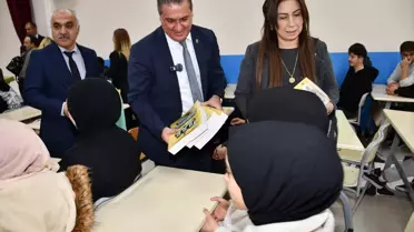 Belen Belediyesi, LGS ve YKS'ye girecek öğrencilere kaynak kitap desteği sağlıyor