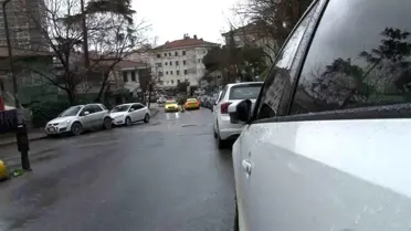 Kadıköy'de kasklı hırsızlar valelere silah doğrulttu