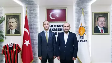 AK Parti Eskişehir İl Başkanı Gürhan Albayrak, Sarıcakaya ilçe Belediye Başkan adayının Ahmet Dönmez olduğunu açıkladı