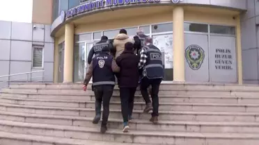 Samsun'da 1 ton 360 kilo kaçak tütün ve binlerce sigara sarma makinesi ele geçirildi