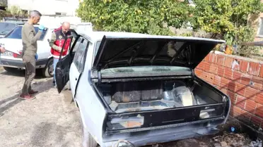 Balıkesir'de depremde hasar gören araçların motor ve şase numaraları çalıntı otomobillere monte edilerek satılıyordu