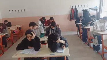 Baskil'de Liselere Geçiş Sistemi ve YKS'ye Hazırlanan Öğrencilere Deneme Sınavı Düzenlendi