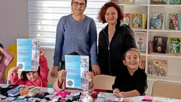 Antalya'dan Hatay'a Kardeşlik Köprüsü: Çorap Yardımı