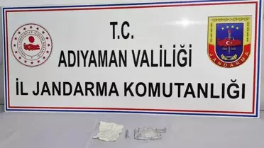 Adıyaman'da Jandarma, Uyuşturucu Bulunan 2 Kişiyi Gözaltına Aldı