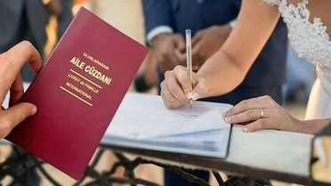 Türkiye'de evlenme ve boşanma sayıları 2023'te düştü