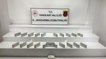 Hakkari'de yapılan operasyonda 10 kilo 154 gram eroin ile 2 kilo 768 gram morfin ele geçirildi
