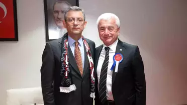 CHP Genel Başkanı Özgür Özel, Finike Belediye Başkanı Mustafa Geyikçi ile bir araya geldi