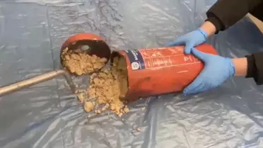Kapıkule Sınır Kapısı'nda Yangın Söndürme Tüplerine Gizlenmiş Uyuşturucu Ele Geçirildi