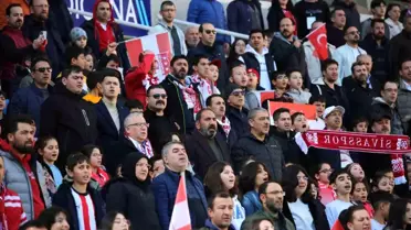 Minik Yiğidolar Tribünden Sivasspor-Pendikspor Maçını İzledi
