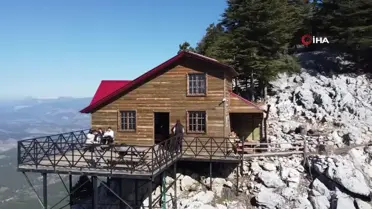 Aladağ'da bahar havası doğa tutkunlarını zirveye taşıdı
