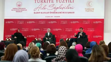 AK Parti Eskişehir Büyükşehir Belediye Başkan Adayı Nebi Hatipoğlu, Aile ve Sosyal Hizmetler Bakanı Mahinur Özdemir Göktaş ve AK Parti Milletvekili Prof. Dr. Ayşen Gürcan ile birlikte 'Türkiye Yüzyılı Aile Söyleşileri Kadın Kanaat Önderleri Buluşması' etkinliğine katıldı