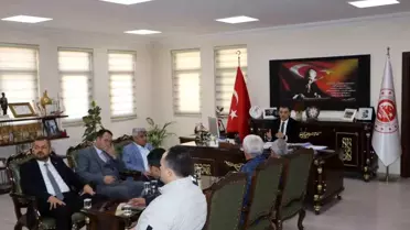 Afyonkarahisar Emirdağ Kaymakamı, siyasi parti temsilcileriyle seçim ortamını görüştü