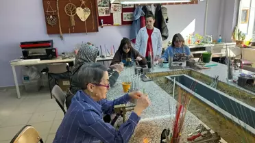Giresun'da Cam Boncuk Kursu: Gözde Altıntaş Köse, Usta Öğretici Olarak Meslek Öğretiyor