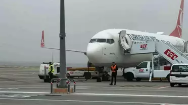İstanbul'da sis nedeniyle Sabiha Gökçen Havalimanı'na iniş yapılamadı