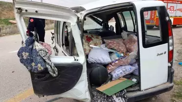 Kırıkkale'de Hafif Ticari Araç Takla Attı: Sürücü Ağır Yaralandı