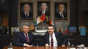 Milli Eğitim Bakanı Yusuf Tekin MHP ve AK Parti İzmir il başkanlıklarına ziyarette bulundu