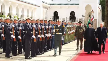 Cezayir Cumhurbaşkanı Tebbun, İran Cumhurbaşkanı Reisi ile görüştü