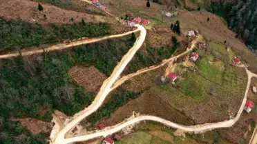 Altınordu Belediyesi Kırsal Mahallelerde Yol Çalışmalarına Devam Ediyor